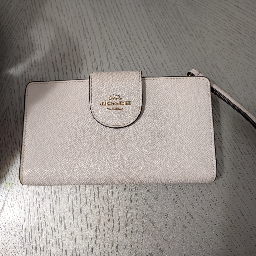 Gently Use Coach Cream Leather Wristlet